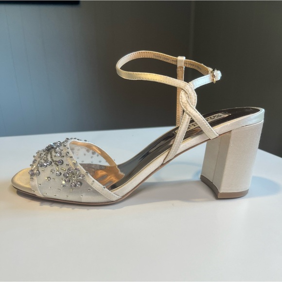Ivory Badgley Mischka open-toed heels - Picture 4 of 6
